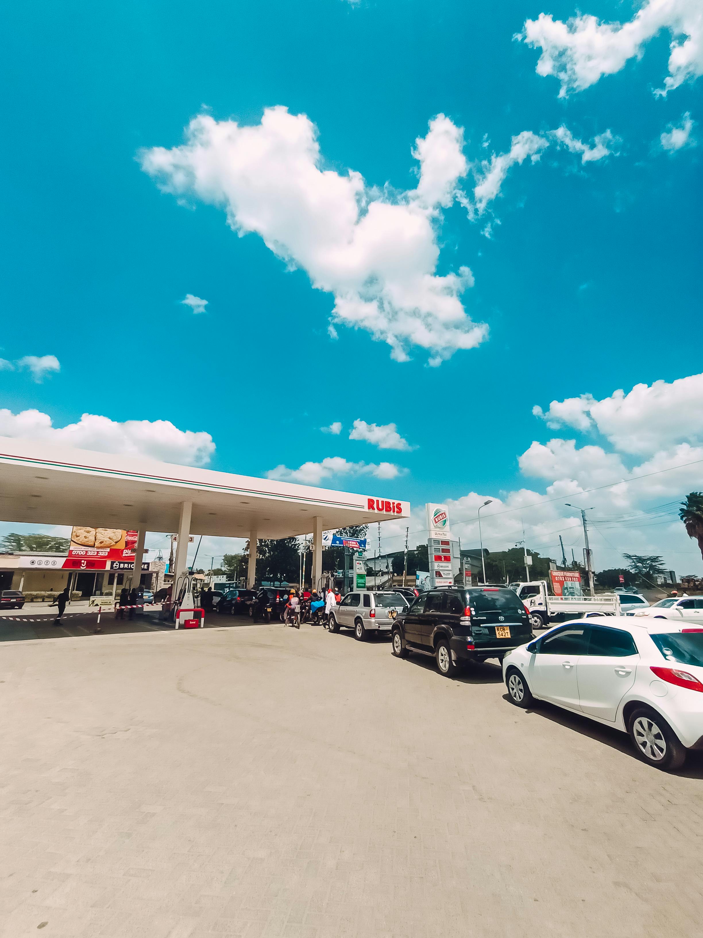 Gas station line during hurricane evacuation